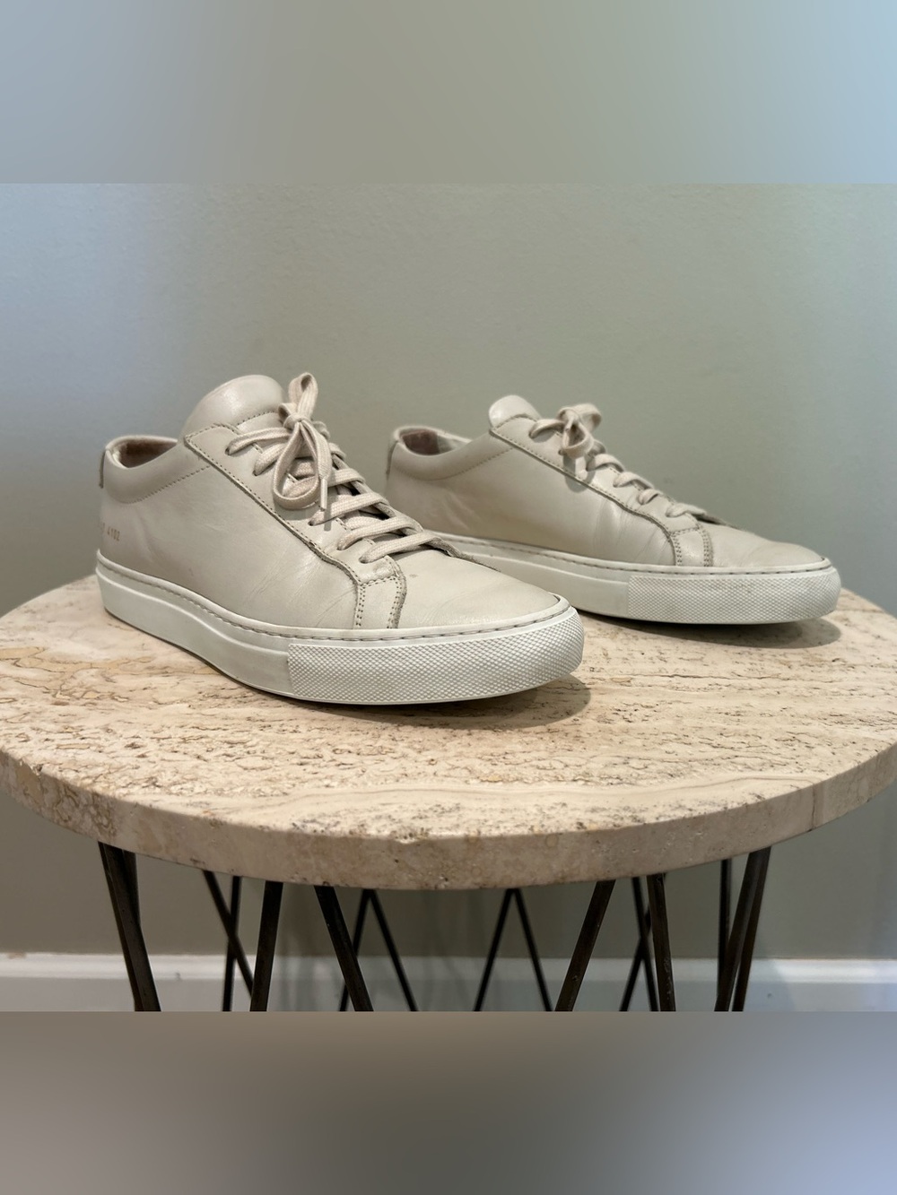 Women by Common Projects Low-Top Leather Sneakers in Light Cream Size 40 10